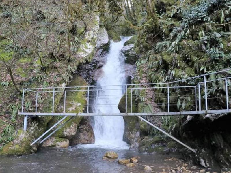 სოფელ ჩქუმში ,,ცივი ქვის" მიმდებარე ტერიტორიის განახლებული სახე